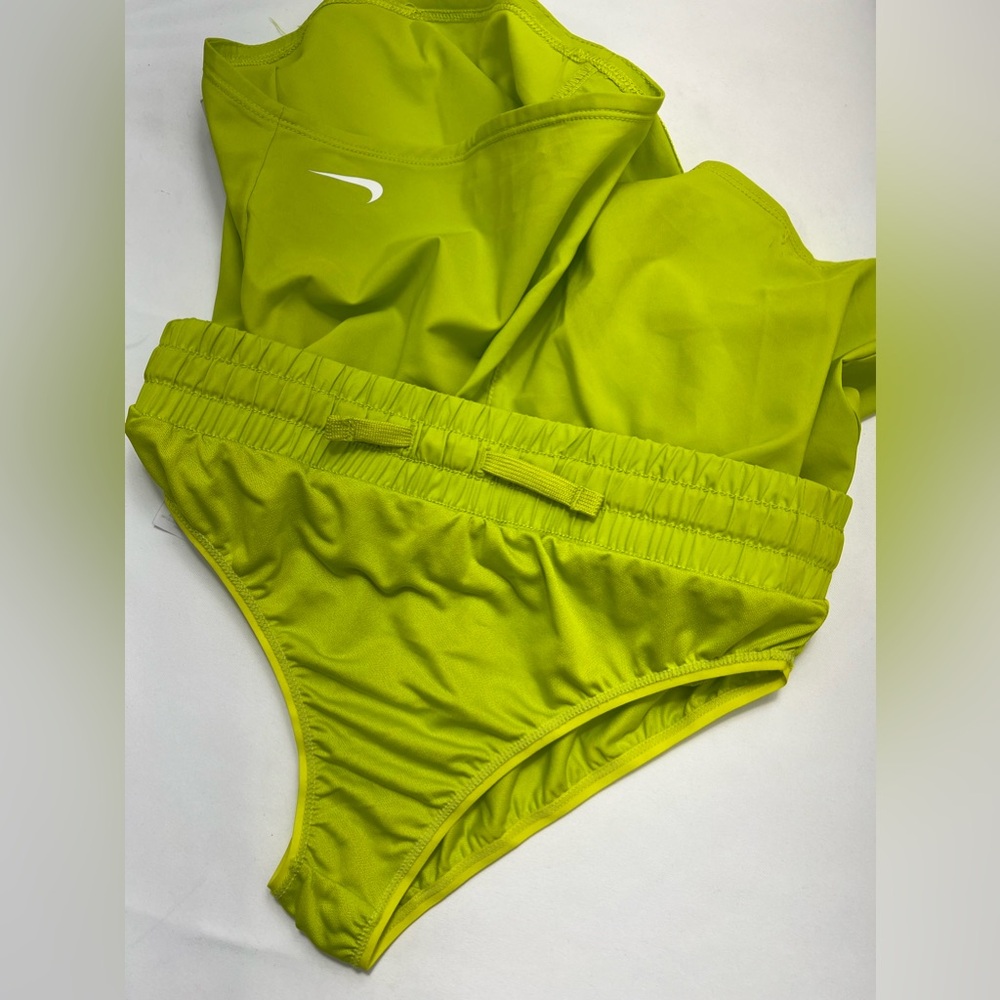 Nike One Big Kids' (Girls') Dri-FIT High-Waisted Woven Training Shorts Size: L - Picture 8 of 13